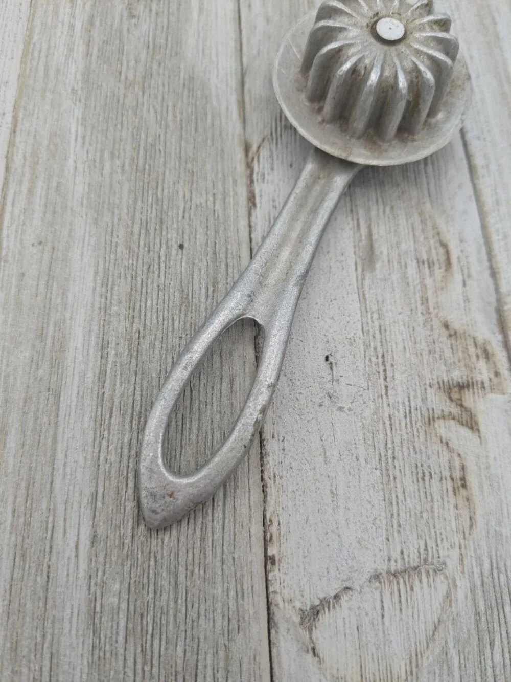 Vintage Aluminum Pastry Pie Crimper Sealer Wheel Pastry Cutter